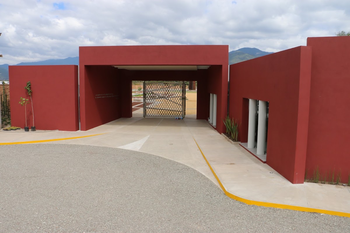 Funeraria Núñez Banuet. Tlacolula, Oax