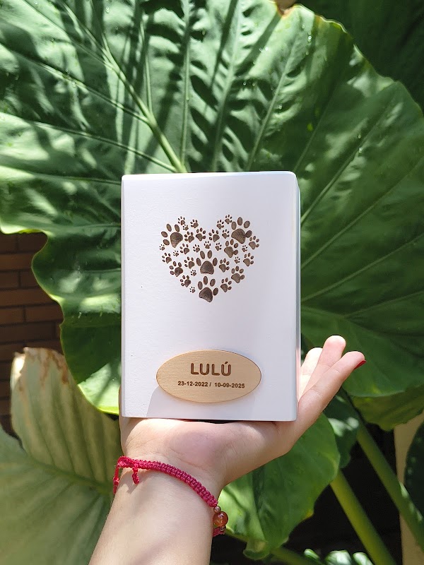 Huellas en el Corazón Crematorio de Mascotas