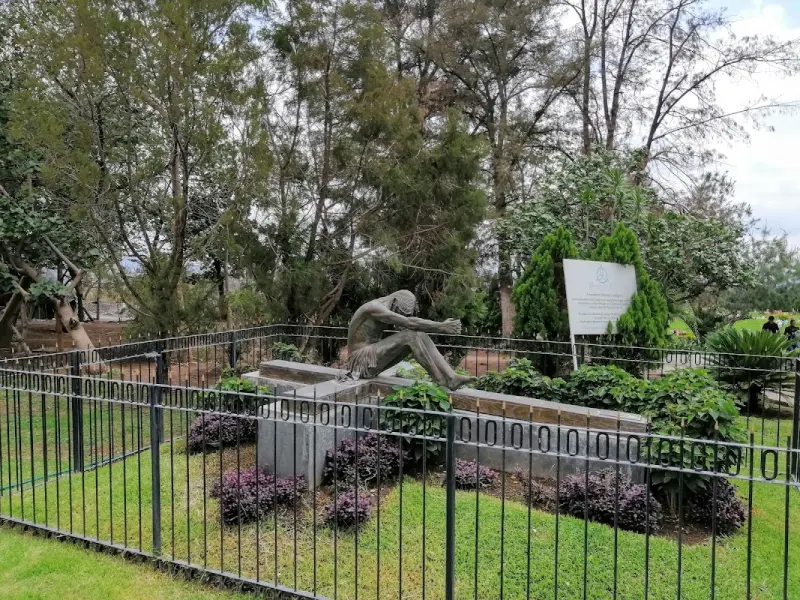 Jardines del Edén Panteón