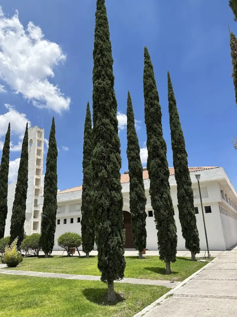 Mausoleos Guadalupanos Cementerio