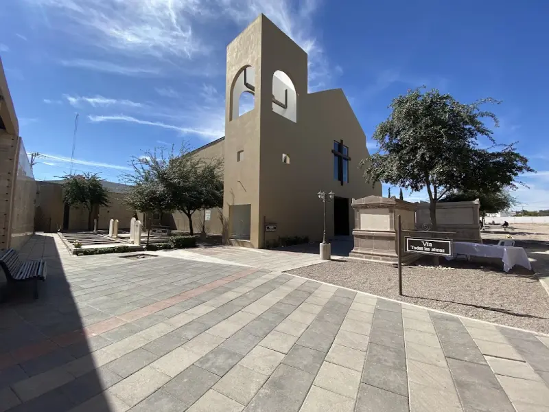 Mausoleos Todas las Almas Delicias