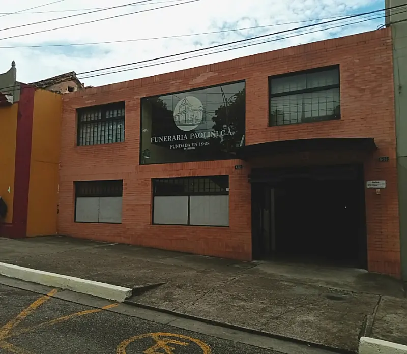 Oficina Comercial de Funeraria Paolini, CA