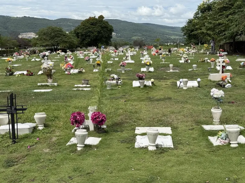 Panteón y Parque funerario Jardines del Edén