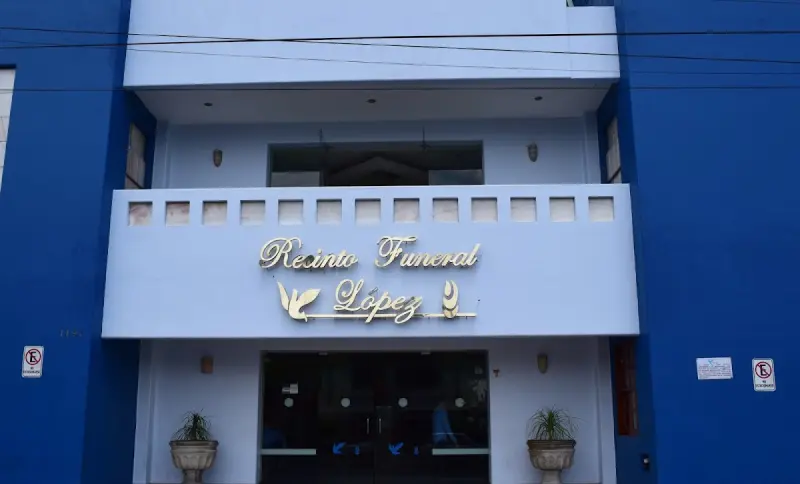 Recinto Funeral López