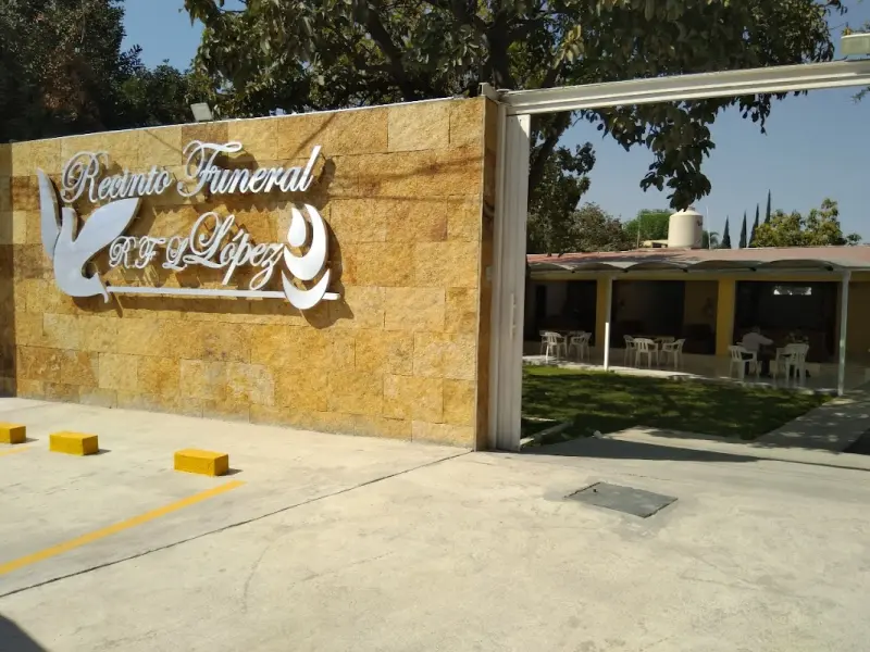 Recinto Funeral Lopez