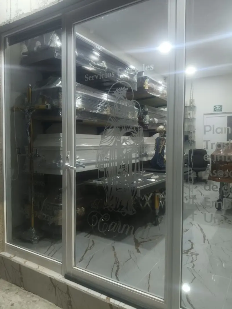 Servicios funerarios y embalsamamiento del Carmen